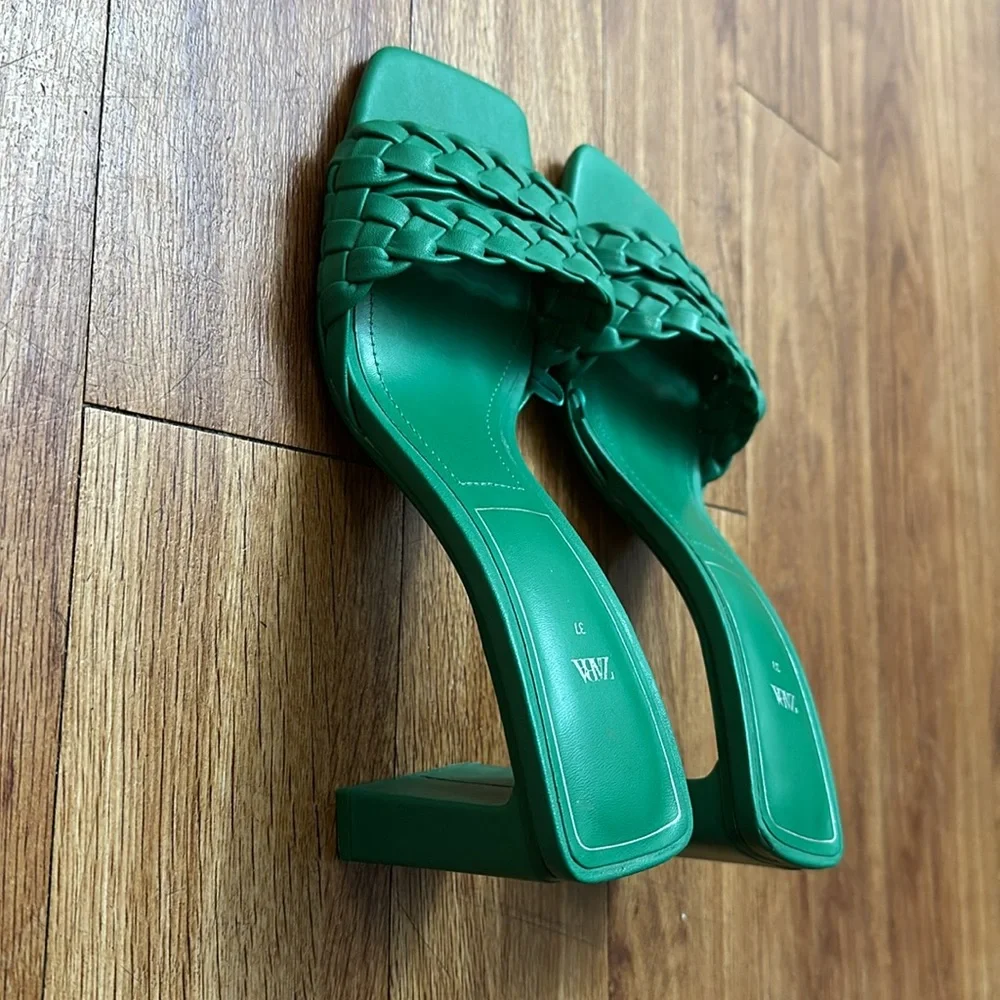 Zara heeled woven sandals - Picture 2 of 5